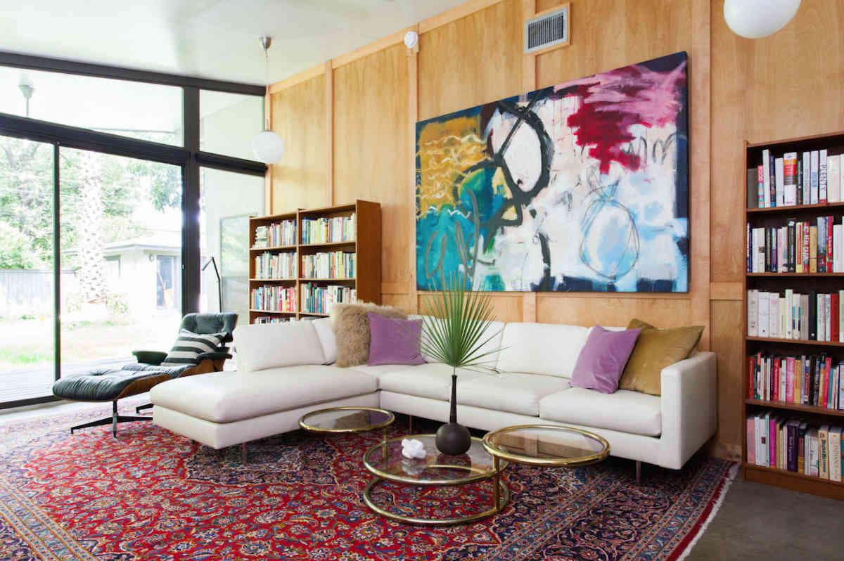 Стильний килим у східному стилі бордовго кольору - фото